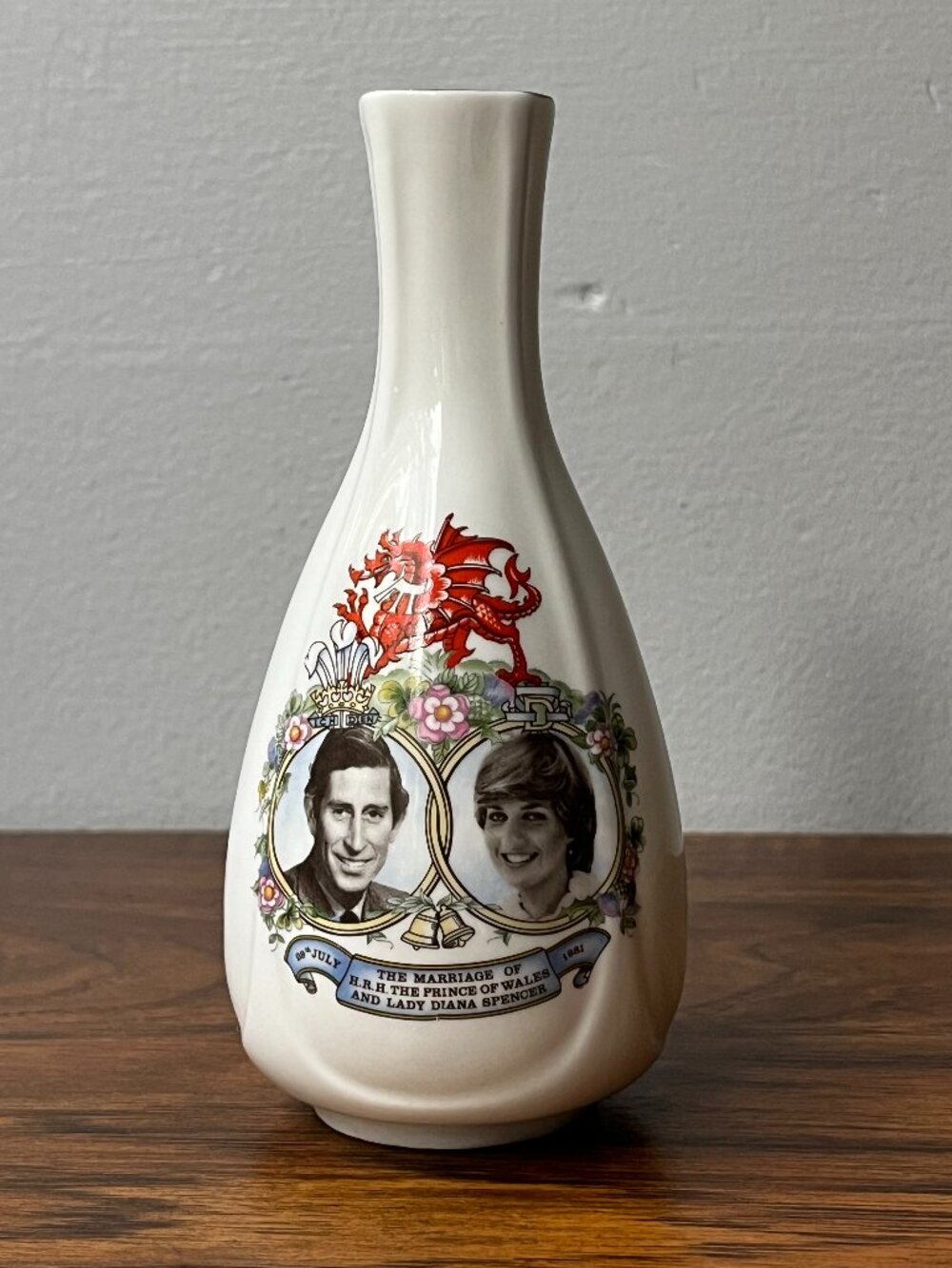 1981 Prince Charles Lady Diana Royal Wedding Commemorative Ceramic Bud Vase